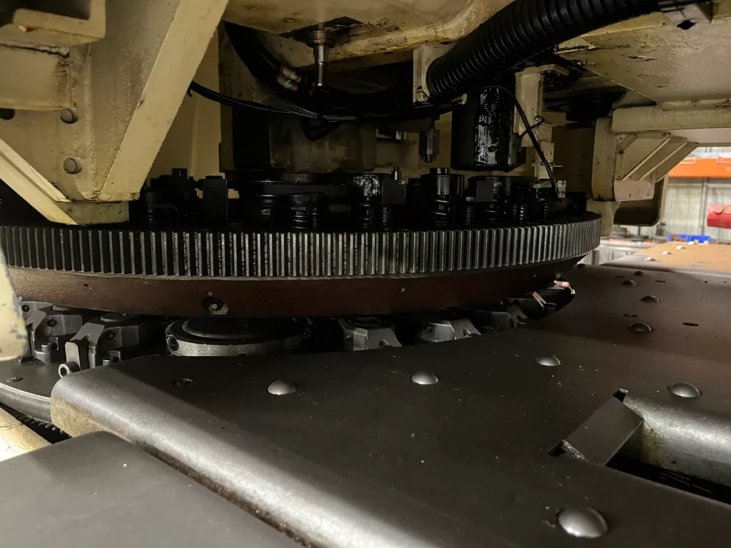 2012 LVD U 1000XP 0iPB Turret Punch, photo 4 of 5