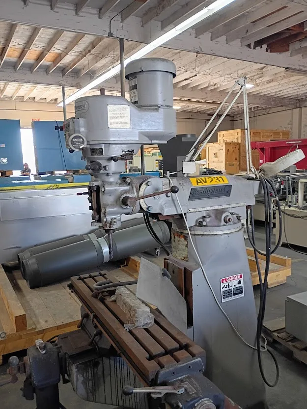 Bridgeport Series 1 Knee Mill, photo 4 of 7