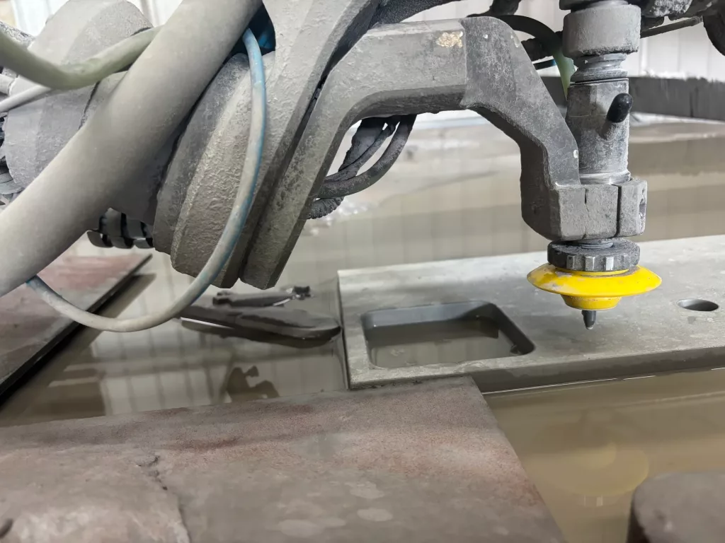 2021 Flow Mach 500 4020 XD Waterjet, photo 3 of 23