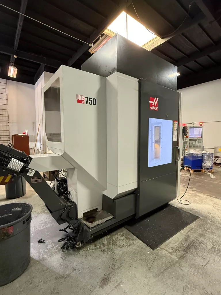 2018 Haas UMC-750 CNC Vertical Machining Center, photo 2 of 30