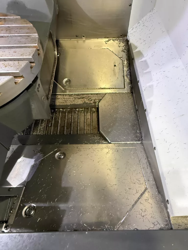 2018 Haas UMC-750 CNC Vertical Machining Center, photo 24 of 30