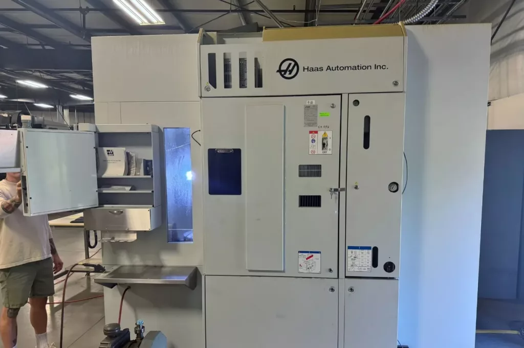 2017 Haas UMC-750SS CNC Vertical Machining Center, photo 8 of 8
