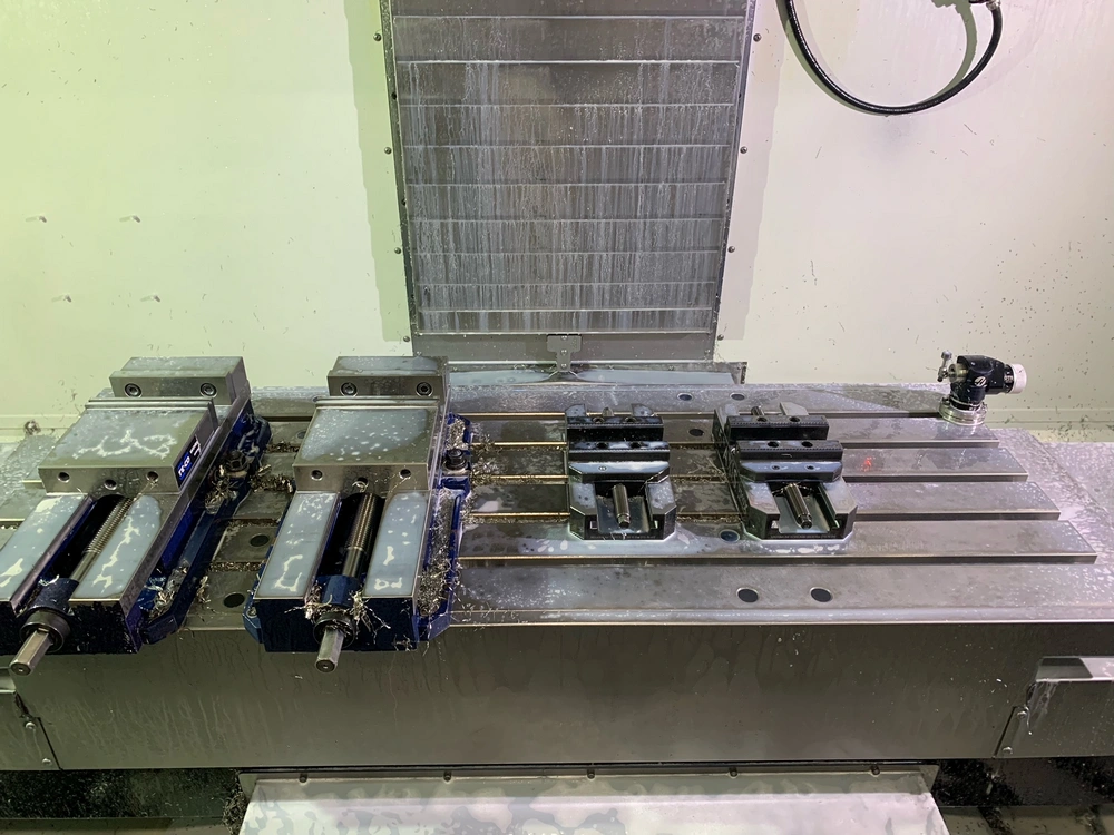 2016 Haas VF-4SS CNC Vertical Machining Center, photo 4 of 12