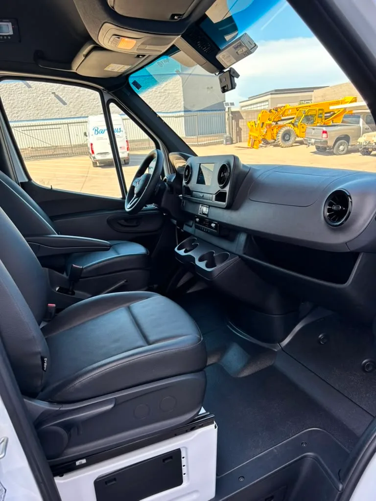 2024 Mercedes-Benz Sprinter 2500