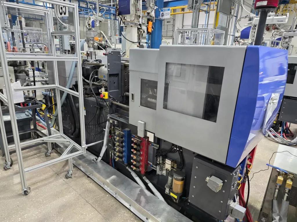 2011 Sumitomo SE30DUZ-C50 Injection Molding Machine, photo 3 of 5