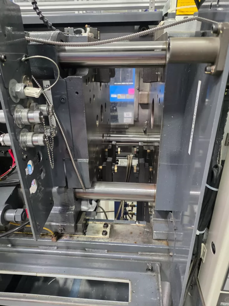 2012 Sumitomo SE50DUZ-C110 Injection Molding Machine, photo 3 of 10