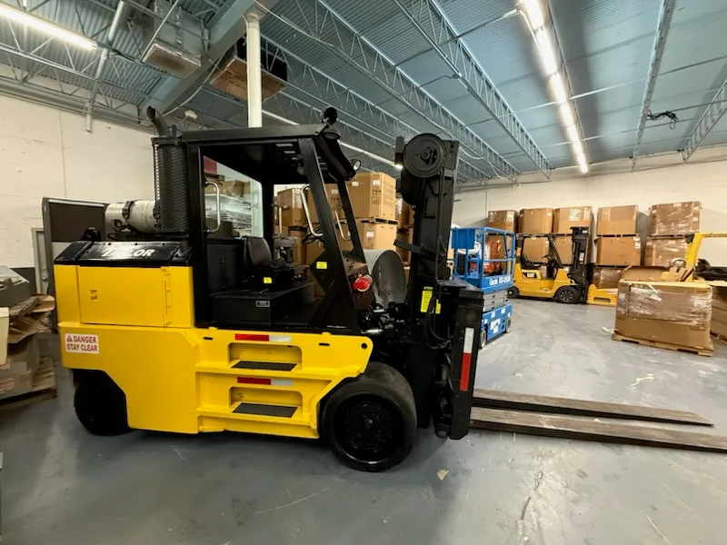 2000 Taylor TC300S Fork Lift, photo 1 of 4