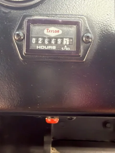 2000 Taylor TC300S Fork Lift, photo 4 of 4