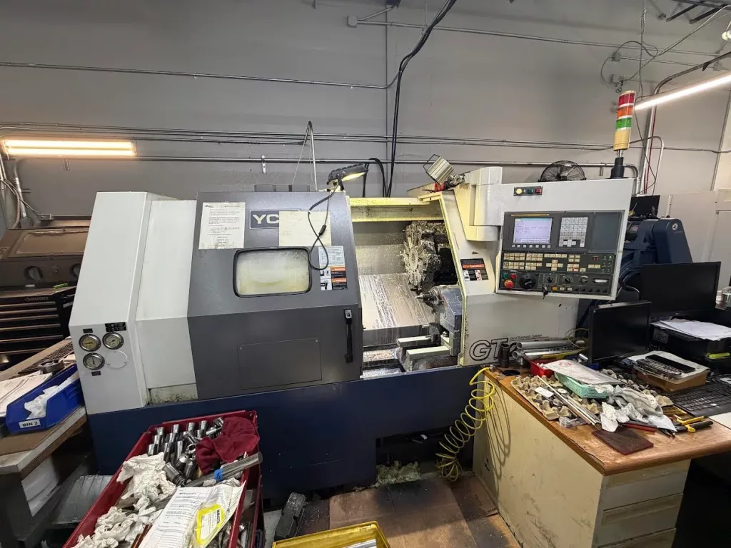 2007 YCM GT-250A CNC Lathe, photo 1 of 3