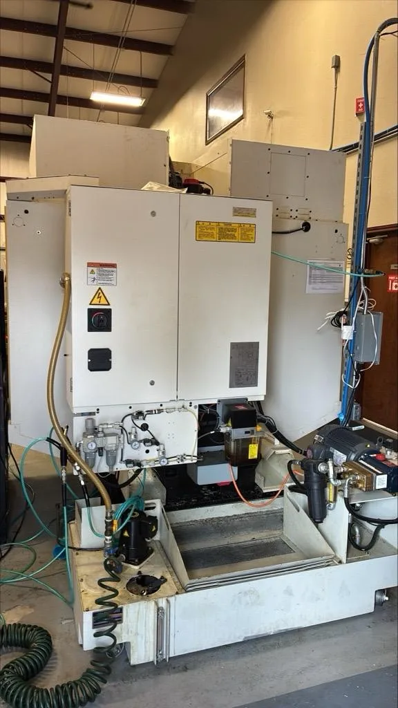 2018 Fanuc Robodrill aD21LiB5 CNC Vertical Machining Center, photo 4 of 5