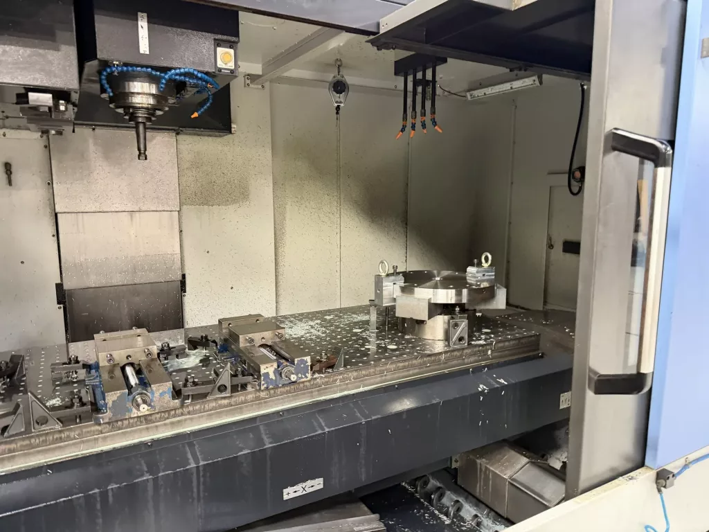 2022 Doosan DNM-750L/50 II CNC Vertical Machining Center, photo 3 of 6