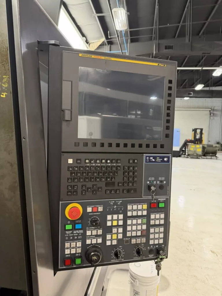 2022 Doosan Puma 4100B CNC Lathe, photo 5 of 6