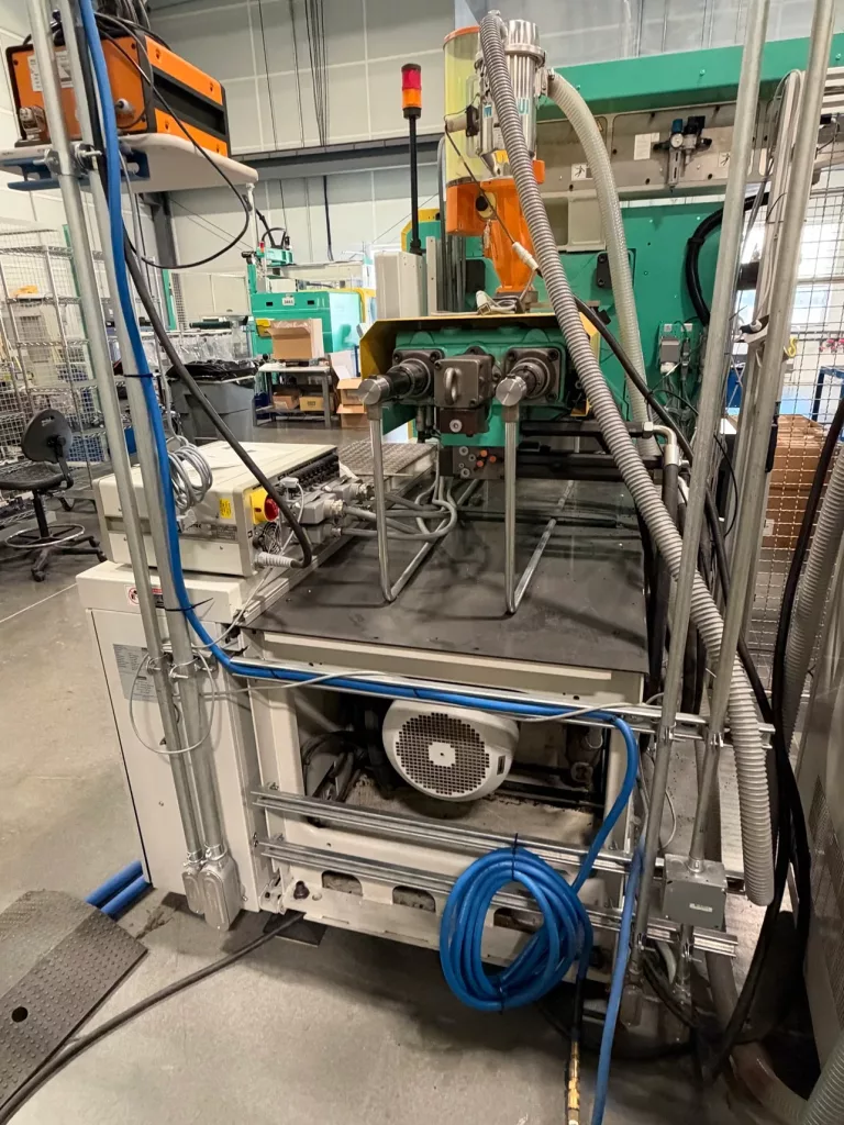 2012 Arburg Allrounder 470S 1100-170 Injection Molding Machine, photo 3 of 6