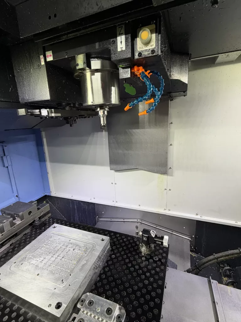2022 Doosan DNM 4500S CNC Vertical Machining Center, photo 2 of 7