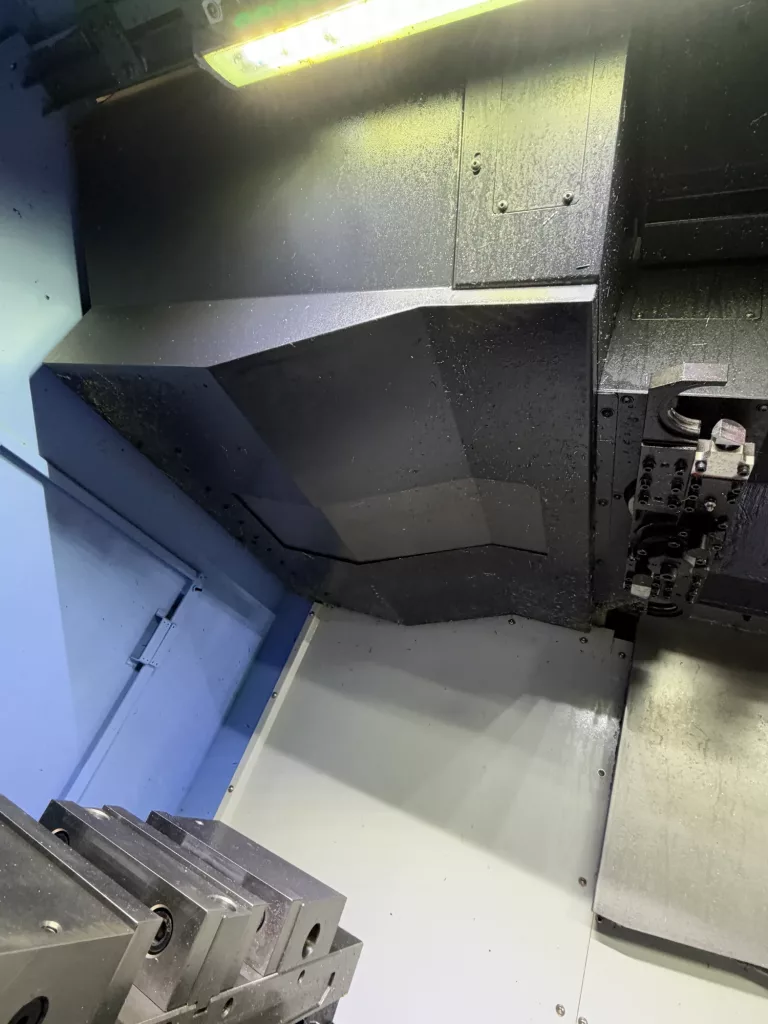 2022 Doosan DNM 4500S CNC Vertical Machining Center, photo 6 of 7