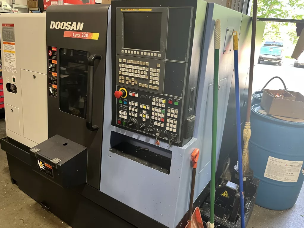 2014 Doosan Lynx 220A CNC Lathe, photo 1 of 5