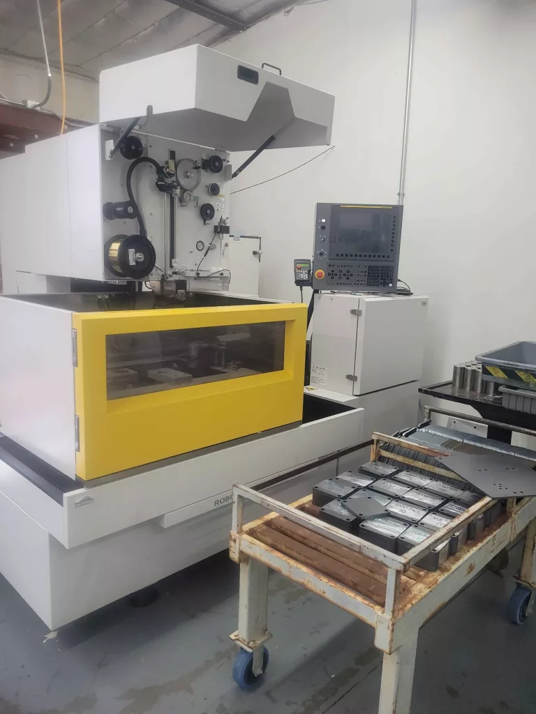 2025 Fanuc C600iC-ADV EDM Machine, photo 6 of 6