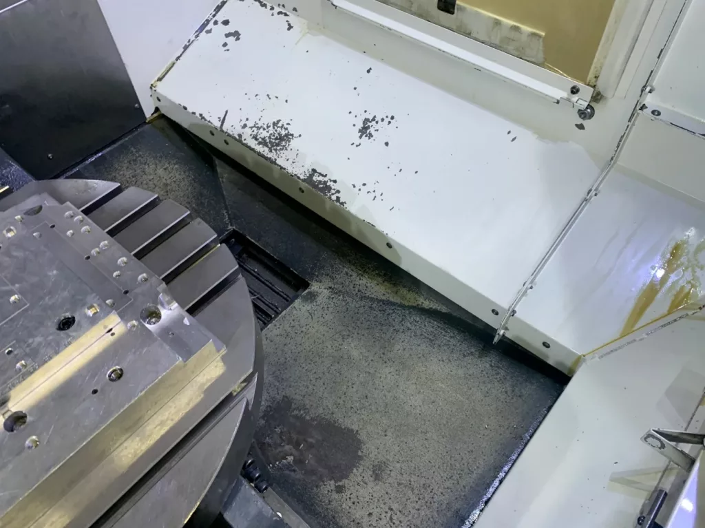 2019 Haas UMC-1000 CNC Vertical Machining Center, photo 5 of 10