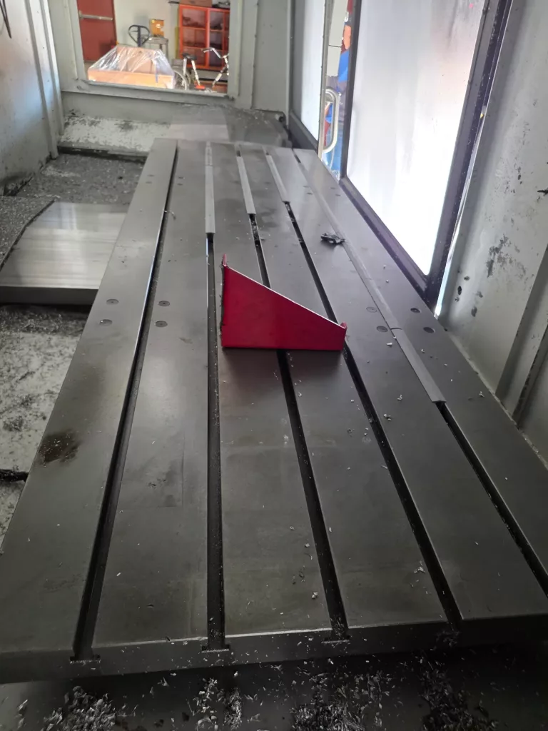 2014 Haas VF-7 CNC Vertical Machining Center, photo 7 of 29