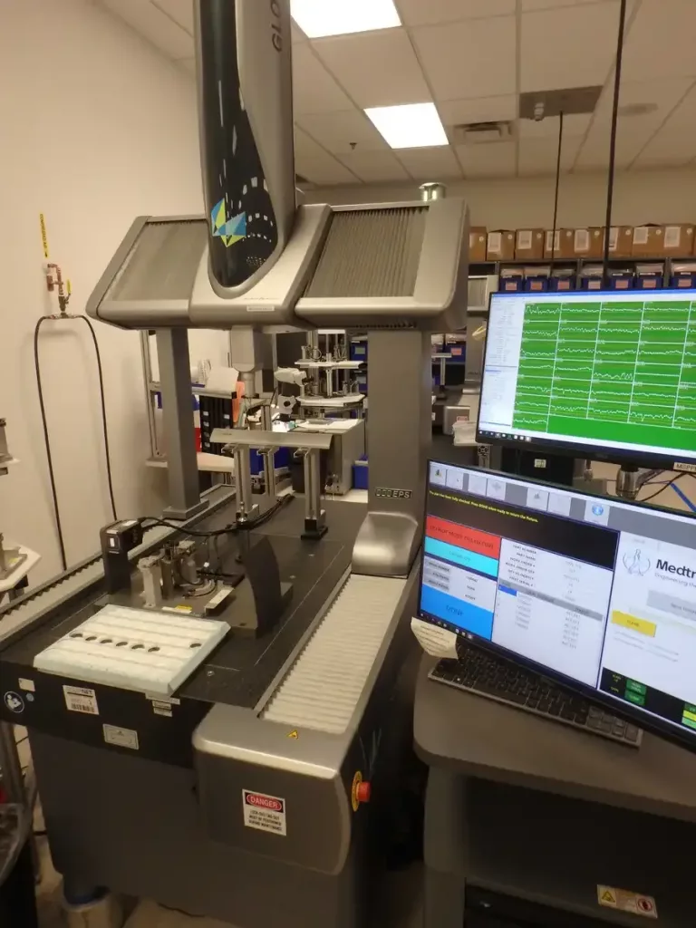 Measuring A Used Hexagon Global S Green 5.7.5 - Coordinate Measuring Machine - 8079288