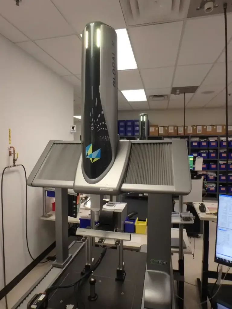 Measuring A Used Hexagon Global S Green 5.7.5 - Coordinate Measuring Machine - 8079288