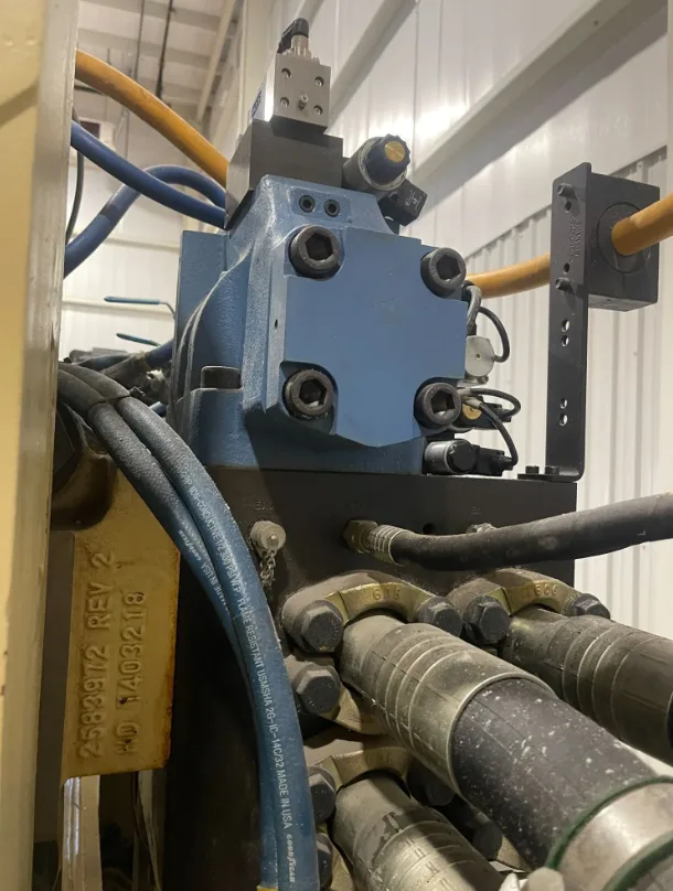 2014 Husky Hyelectric H300 RS80/65 Injection Molding Machine, photo 7 of 9