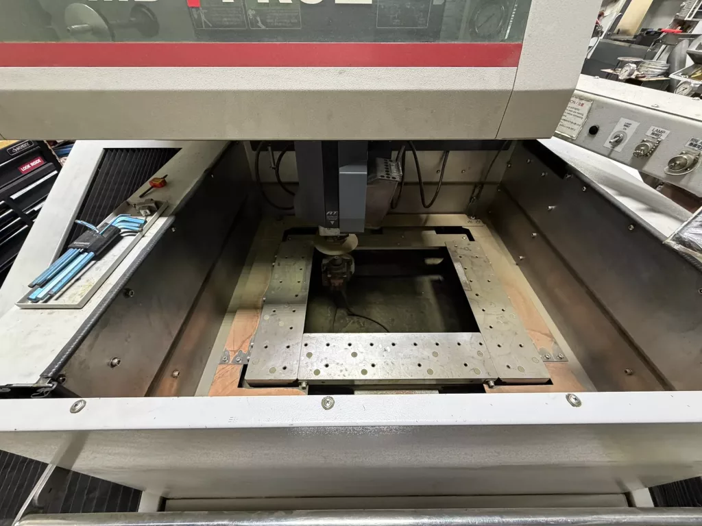 2014 Mitsubishi MD-Pro II EDM Machine, photo 3 of 8