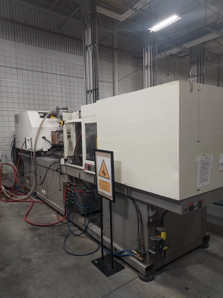 2002 Toshiba EC180V21-8 Injection Molding Machine, photo 4 of 7